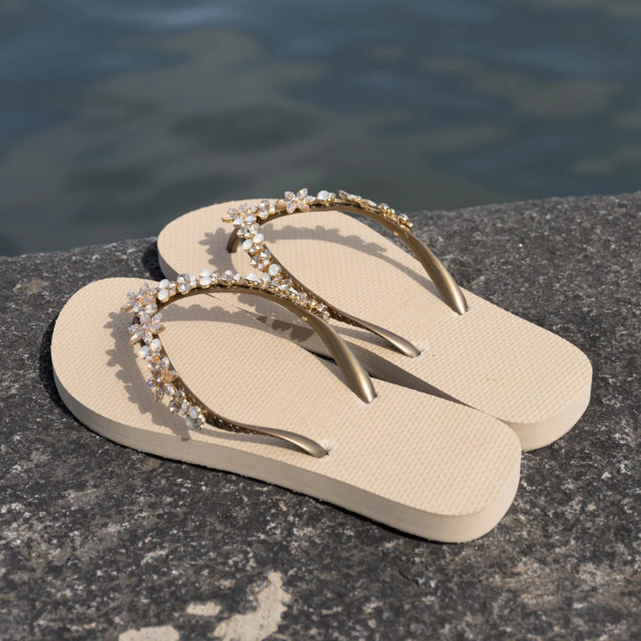 Chanclas by Simone Herrera "Valerie" beige/Full Diamond